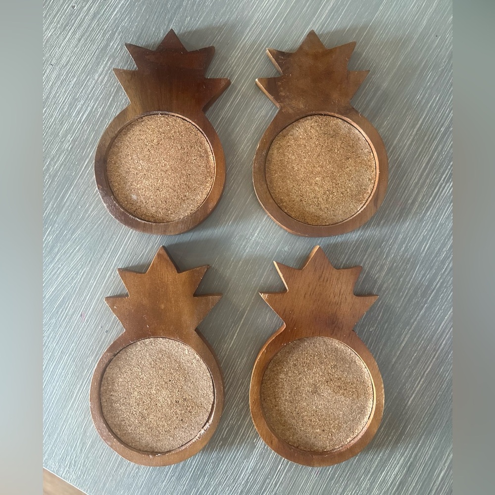Set of 4 vintage pineapple wood shaped cork coasters drinks beach summer